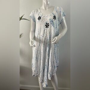 💯 Rayón Blue and White Floral Dress